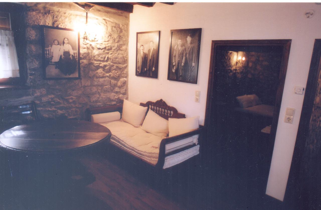 Tithoreans' Traditional Residences ภายนอก รูปภาพ